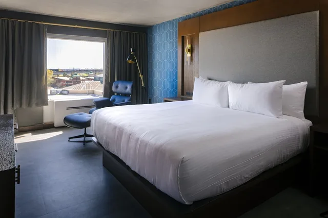 Deluxe, King Bed, Capital View، Belle Of Baton Rouge Casino Hotel 1/4