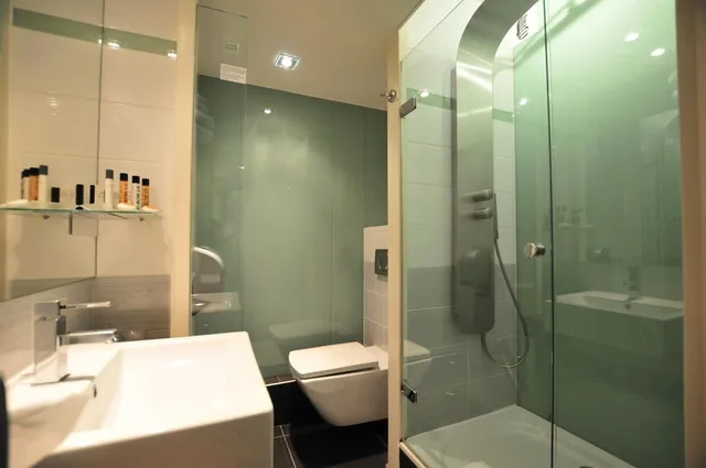 غرفة قياسية بسرير كوين، Hotel Europole 4/4