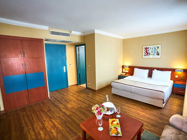 جناح جونيور بسرير مزدوج مع أريكة، Feronya Hotel 2/5