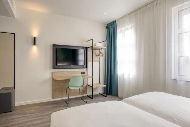 غرفة بسريرين منفصلين، B&B Hotel Hasselt 2/6