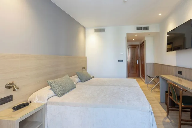 Room, Single, Double or Twin Bed، Casanova 3/10