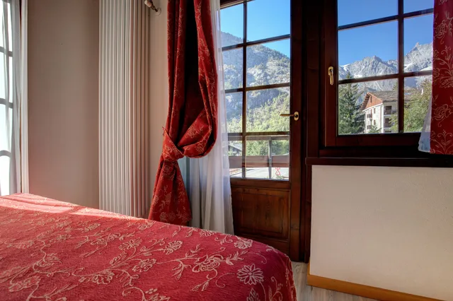 غرفة بسريرين منفصلين، iH Hotels Courmayeur Mont Blanc Resort 10/10