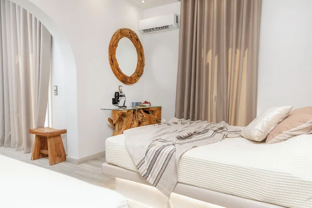 Junior Suite, Studio, 3 Beds, Balcony، Katerina Roza Studios 2/10