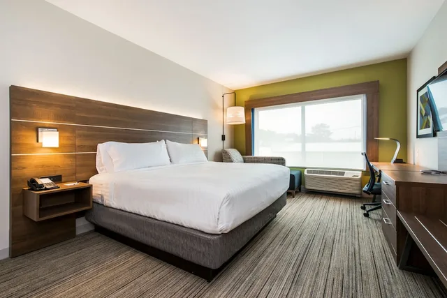 Suite, King Bed, Accessible, Holiday Inn Express Suites Carrollton West 1/3
