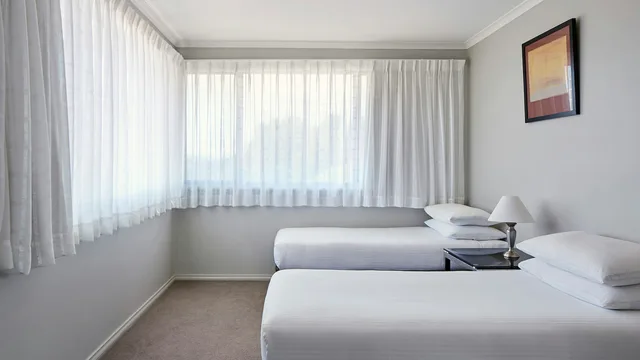 Pinnacle Apartments, Canberra 12/43