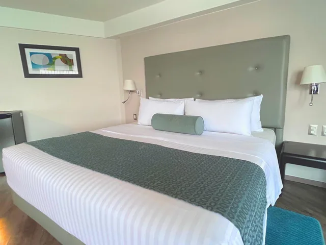 Suite, King Bed, Executive Level، Grand Cantalagua Hotel Morelia, BW Signature Collection 6/9