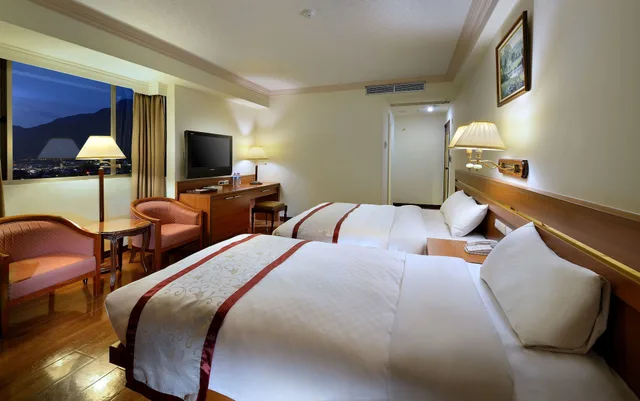 غرفة قياسية ثلاثية بسرير مزدوج وسرير فردي، Cheng Pao Hotel 3/10