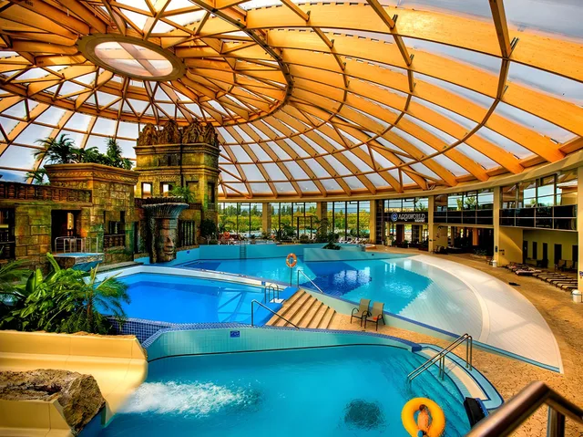 غرفة سوبيريور بسرير مزدوج أو سريرين منفصلين، Aquaworld Resort Budapest Formerly Ramada Resort Aquaworld Budapest 1/1