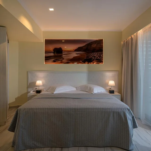 جناح، Alexandra Hotel 1/10