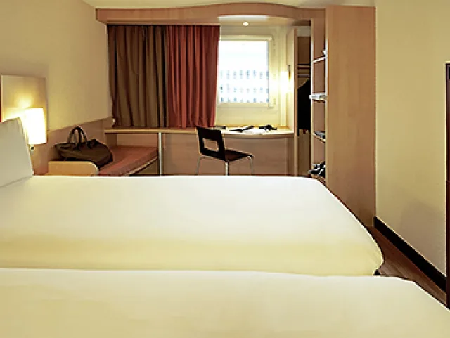 Standard Twin, Ibis Astana Hotel 1/1