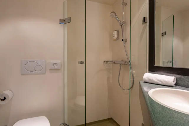 Room, Twin Beds, Avenue Hotel Amsterdam 7/10