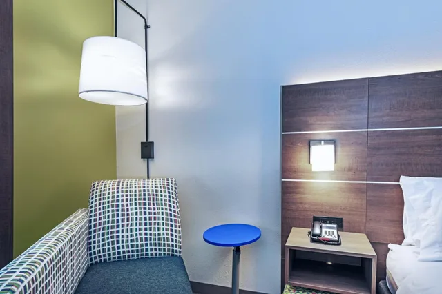 غرفة قياسية بسرير كينج، Holiday Inn Express & Suites Sulphur (Lake Charles) 6/7