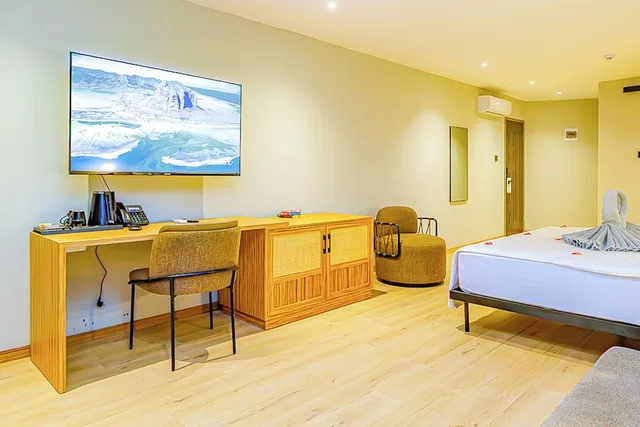 Superior, King Bed, Ocean View, Sofa, Kombo Beach Resort 5/5