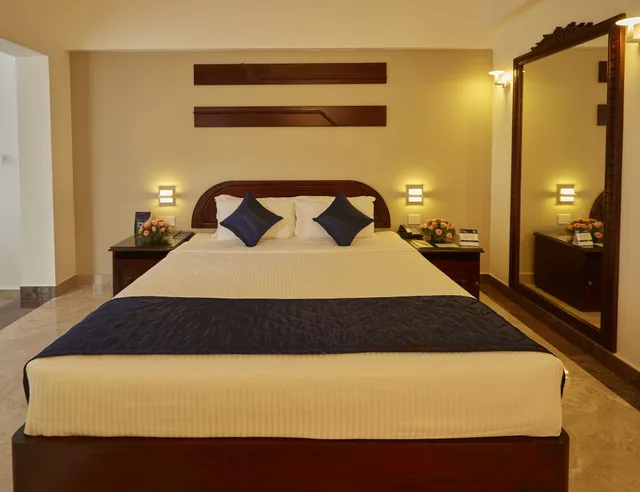 Premium, King Bed, Sterling Guruvayur 2/4