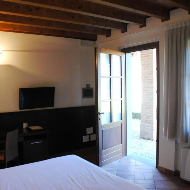غرفة بسرير كينج بجاكوزي، Country Hotel Castelbarco 4/8