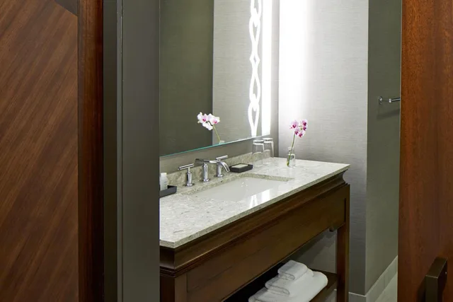 Room, 2 Queen Beds, Concierge Level، RENAISSANCE DALLAS AT PLANO LEGACY WEST HOTEL 9/10