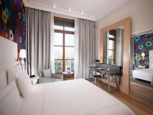 غرفة ديلوكس بإطلالة على البحيرة، Hotel Metropole Geneve 3/9