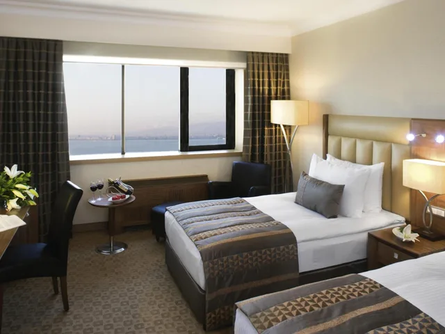 غرفة سوبيريور مفردة، Movenpick Hotel Izmir 2/2