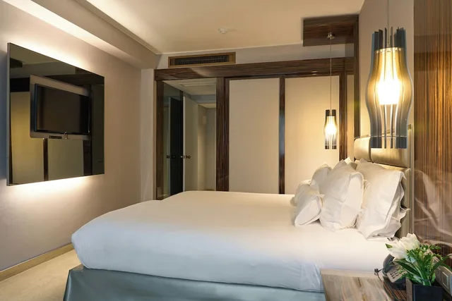 غرفة بريميير ديلوكس بسرير كوين، Altis Grand Hotel 4/10