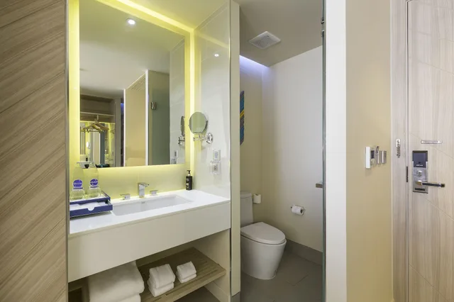 غرفة سوبيريور بسرير كينج بإطلالة على الحديقة، The SIS Kata Resort - Adults Only 5/8