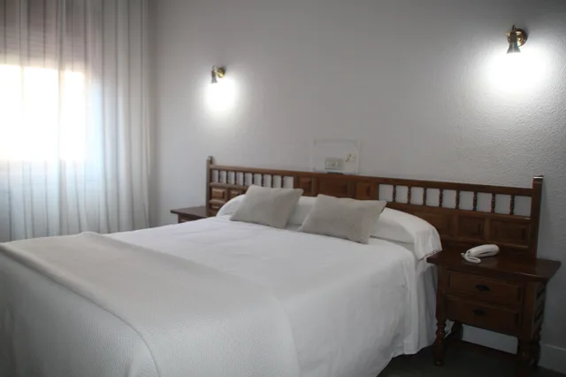 غرفة قياسية بسرير مزدوج، Marques de Santillana Hotel 6/10