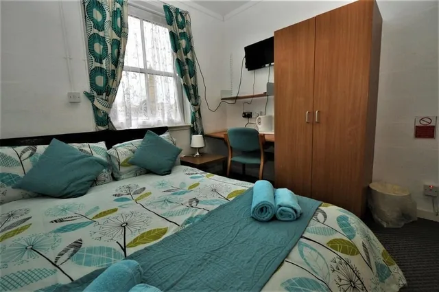 غرفة بسرير مزدوج، Greenock Hall's Waterfront Complex 2/9