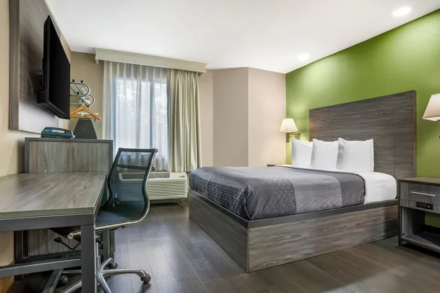 غرفة قياسية بسرير كوين، Rodeway Inn Tuscaloosa near University 2/10