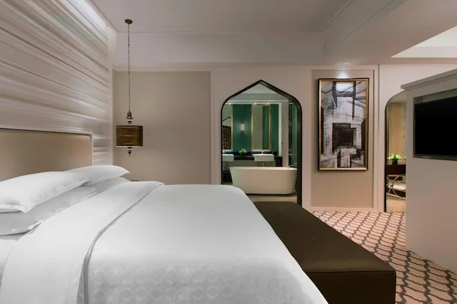 جناح رئاسي بسرير كينج، Sheraton Hyderabad Hotel 1/2