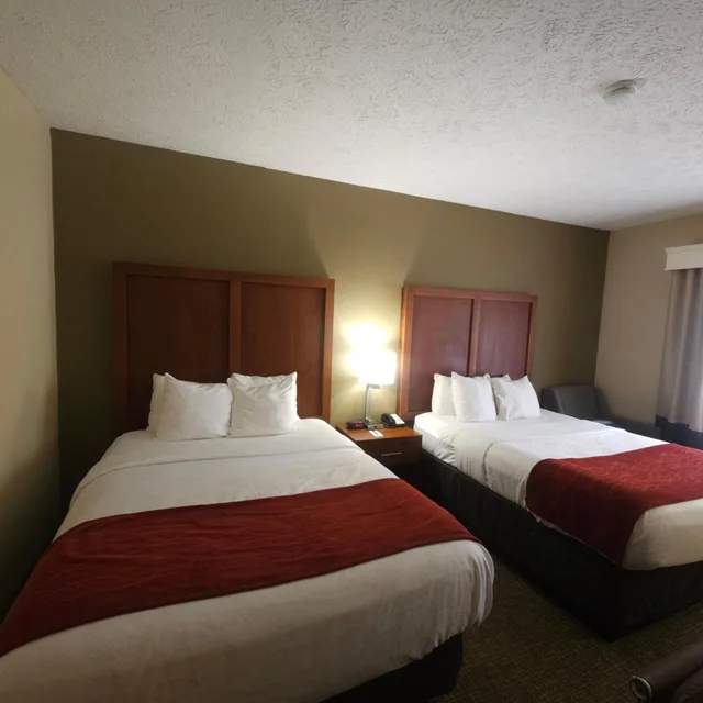 غرفة بسريرين كوين، Comfort Inn Jackson I-40 3/7