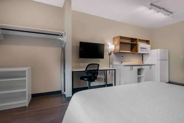 استوديو بسرير كوين، Extended Stay America - Tampa - Fairgrounds - Casino 4/9