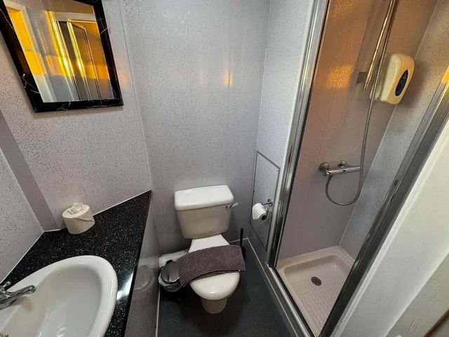 Silver, Family, 1 Double and 1 Single Bed، Hotel Mon Ami 9/10