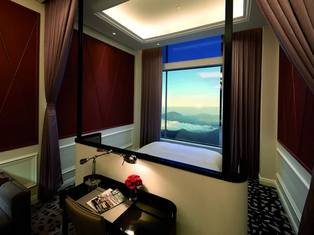 غرفة سوبيريور بسرير مزدوج، Crockfords Hotel Genting 2/2