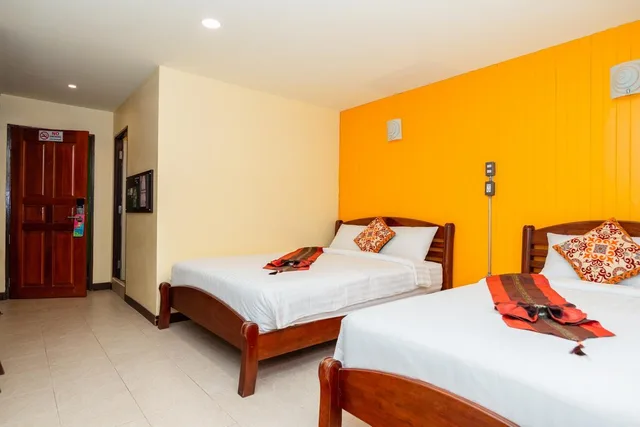 غرفة قياسية بسريرين منفصلين، Talay Sai Hotel At Thung Wua Laen 1/4