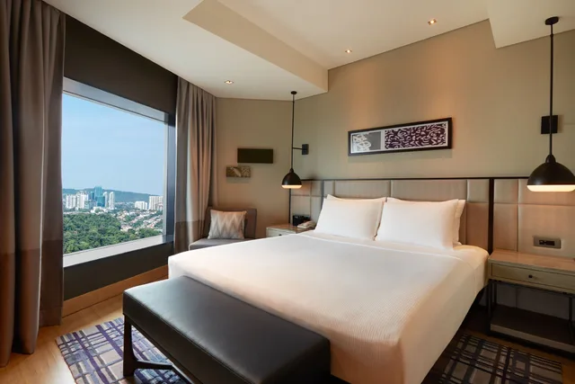 جناح جونيور بسرير كينج بإطلالة على المدينة، Hilton Kuala Lumpur 1/3