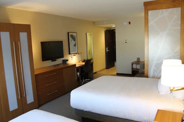 غرفة قياسية بسريرين كوين، Hyatt Place Detroit/Novi 1/2