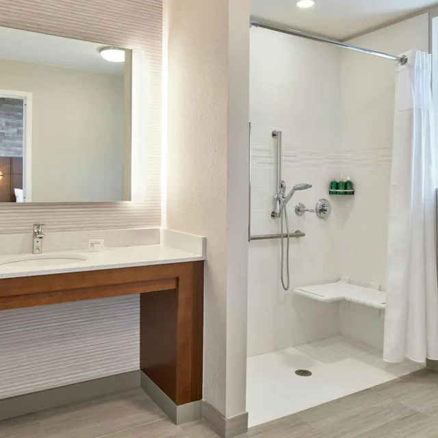 جناح بسرير كينج بشرفة بغرفة نوم واحدة مع أريكة، Residence Inn St. Petersburg Tierra Verde 5/7