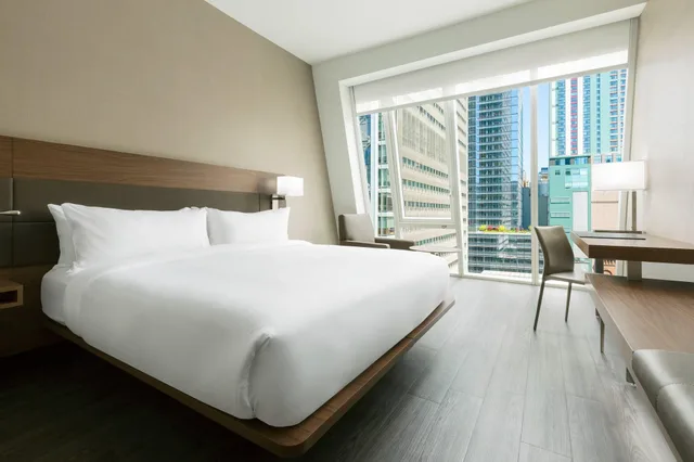 غرفة بسرير مزدوج بإطلالة لذوي الإعاقة، AC HOTEL NEW YORK TIMES SQUARE 3/10