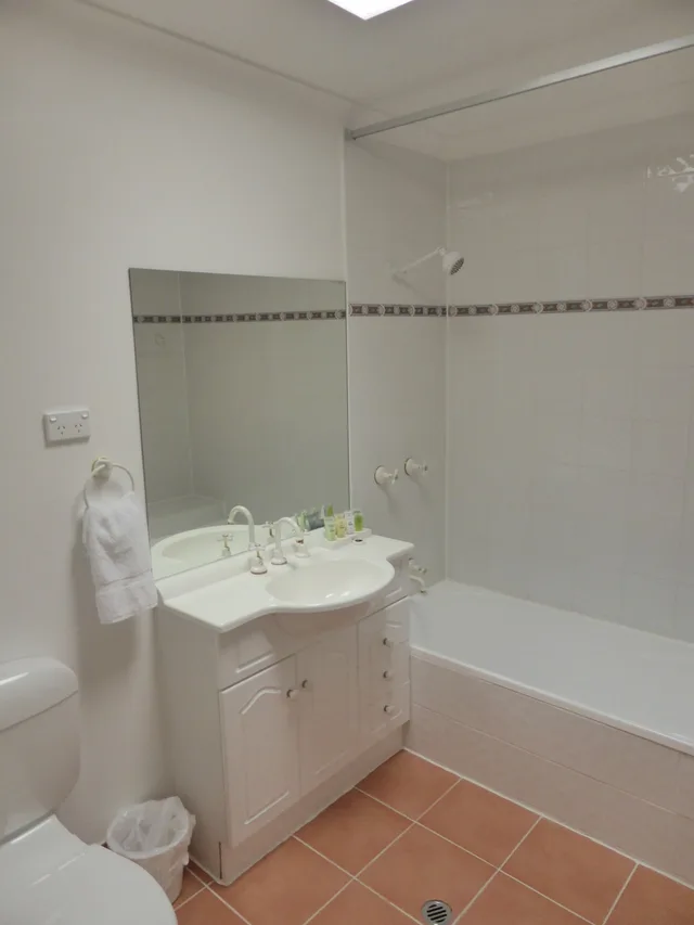 2 Bedrooms, Apartment, 1 Queen and 1 Double Bed, Lifestyle Apartments At Ferntree 4/4