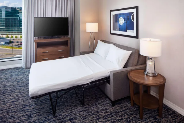 1 Bedroom, Suite, 2 Queen Beds, West View, Accessible, Homewood Suites By Hilton Boston Seaport Ma 2/3