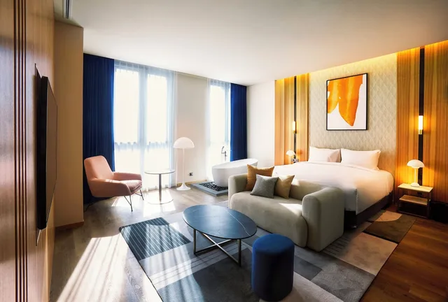 Suite, King Bed, Sofa, voco Seoul Gangnam, an IHG Hotel 3/9