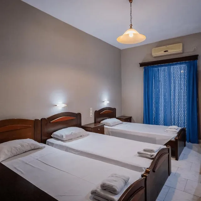 غرفة كلاسيكية ثلاثية، Hotel Perkes Complex 3/5