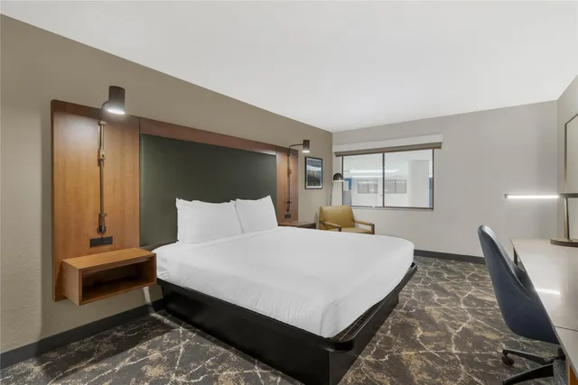 Room, King Bed, Pool View, South Tower، Best Western Plus Boomtown Casino Hotel 5/8