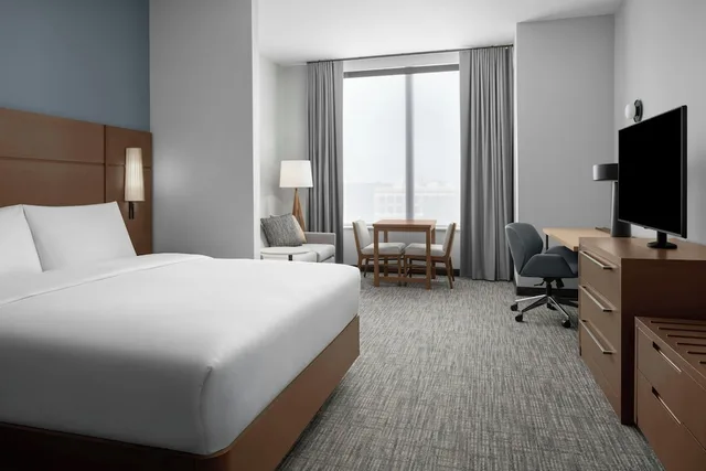 جناح استوديو بسرير كينج مع أريكة لذوي الإعاقة، Residence Inn By Marriott Lincoln Downtown 1/4