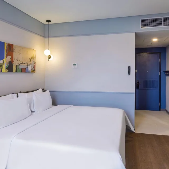 استوديو 25، ARTOTEL Hub Simpang Temu 1/5