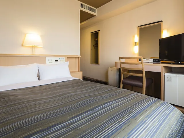 غرفة بسرير نصف مزدوج للمدخنين، Himeji Castle Grandvrio Hotel 1/4