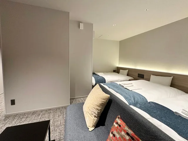 غرفة ثلاثية، New Osaka Hotel 2/6