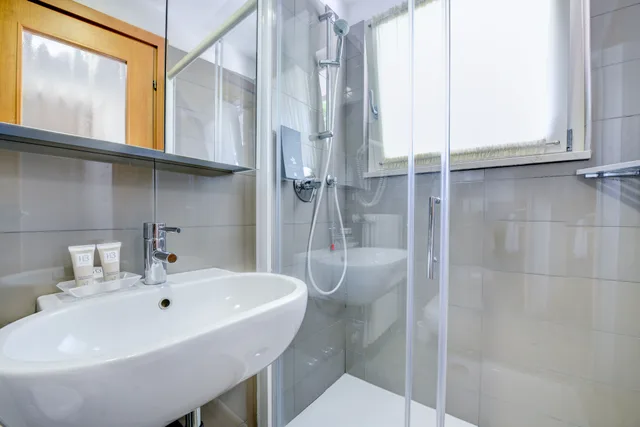 Classic, Double Bed, Lake View, Balcony, Belvedere 5/6