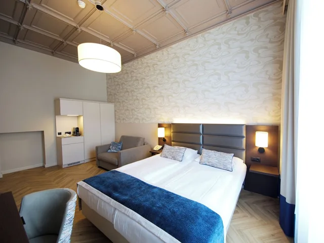 غرفة سوبيريور ثلاثية بسريرين منفصلين مع أريكة، HOTEL DREI KRONEN VIENNA CITY 1/10