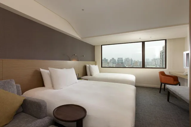 غرفة كومفورت ثلاثية، Royal Inn Taipei Linsen Huashan 1914 Creative Park 1/2