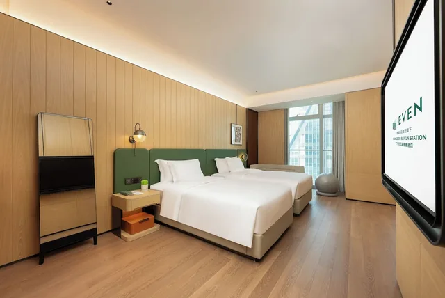 غرفة قياسية بسريرين مزدوجين، EVEN Hotel Guangzhou Baiyun Station by IHG 3/5